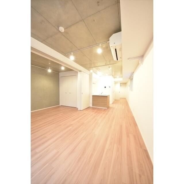 居室・リビング　ゆったり過ごせる居間です