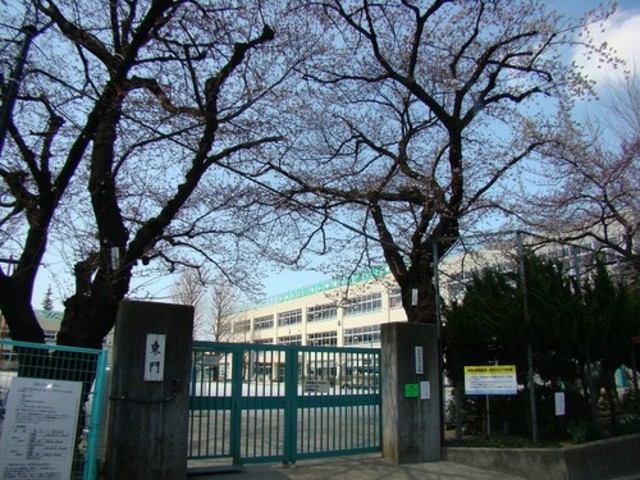 小学校　杉並区立三谷小学校（小学校）まで696m