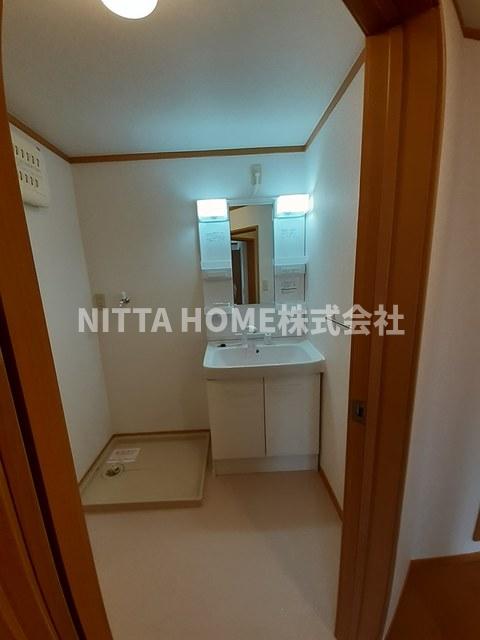 洗面設備　シャワー付きの洗面化粧台もあります◆