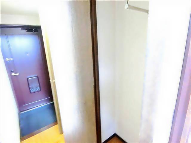 収納　玄関脇に収納があります。