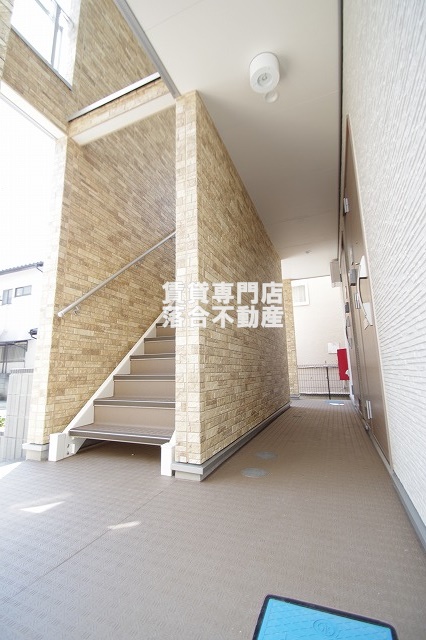 エントランス　落ち着いたエントランス