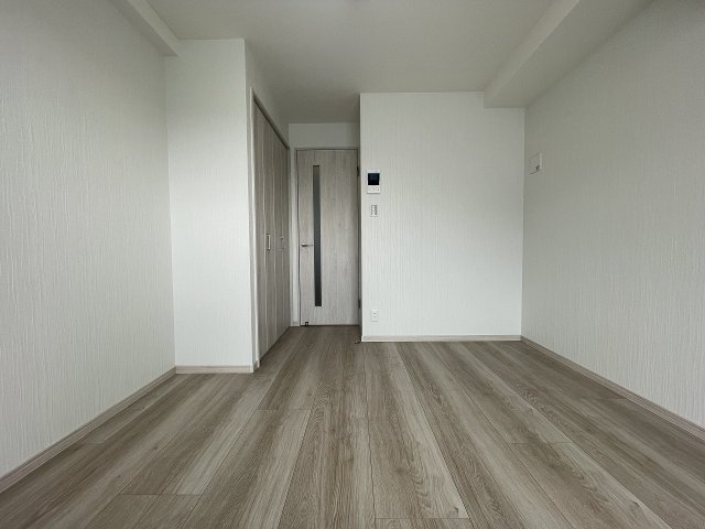 居室・リビング　こちらの居間で趣味の時間をお楽しみください