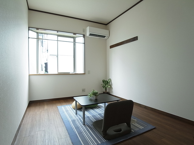 居室・リビング　明るいお部屋です