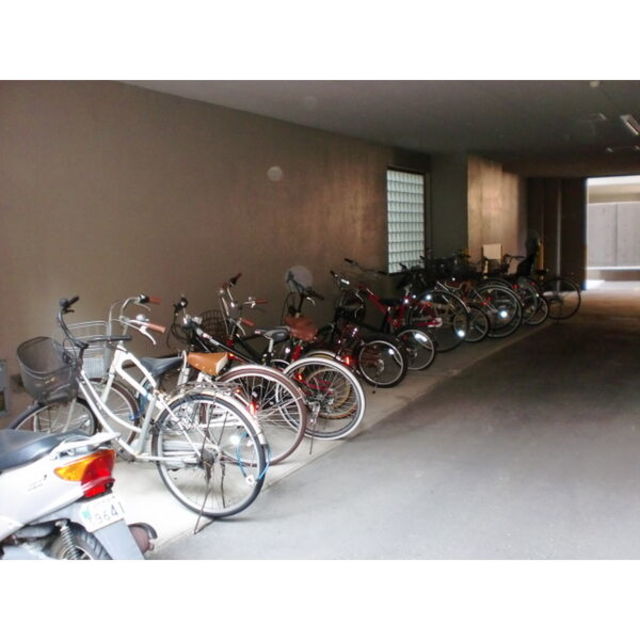 その他共有部分　駐輪場もあります！