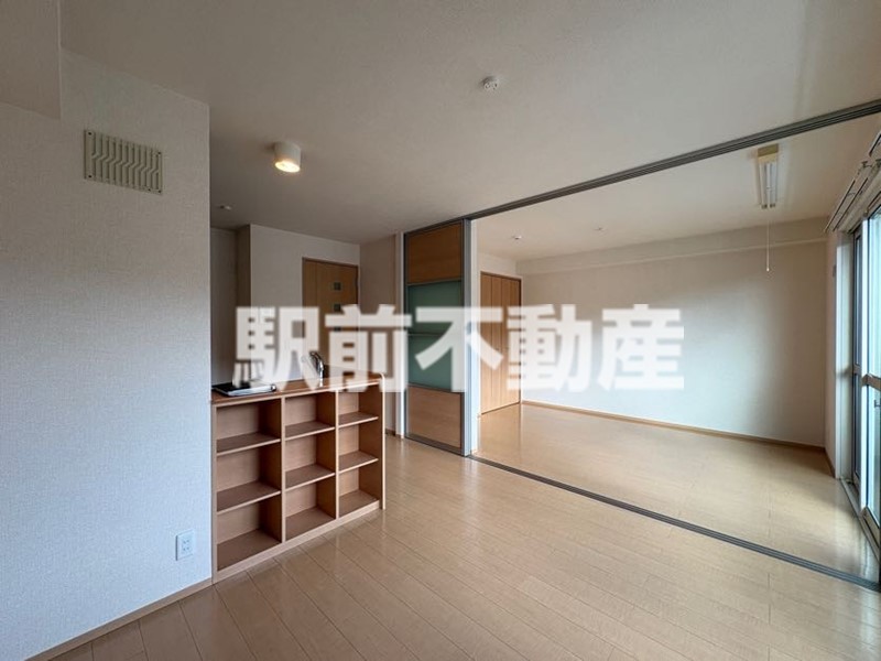 居室・リビング　※同物件別部屋の参考写真・現況優先