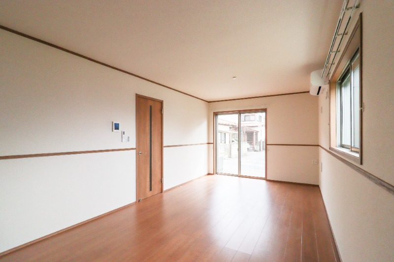 居室・リビング　図面と現状に相違がある場合には現状を優先