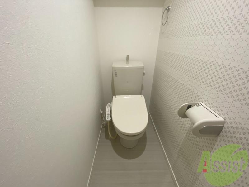 トイレ　嬉しいウォシュレット機能付きです。シャワートイレは便利ですね