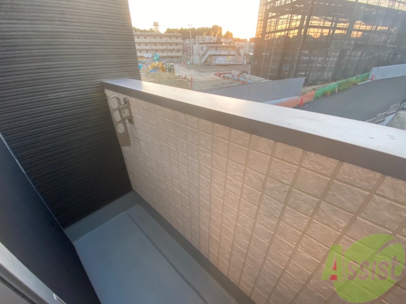 バルコニー　バルコニーがあるので洗濯物は外に干せそうですね～