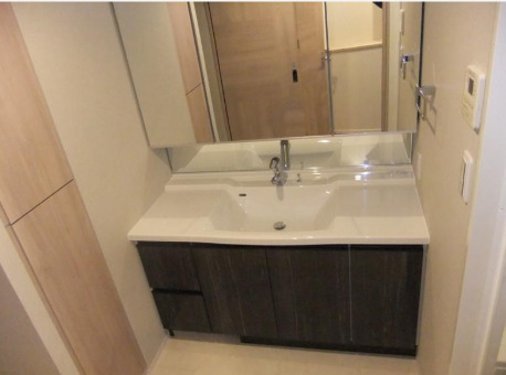 洗面設備　脱衣スペースもあります