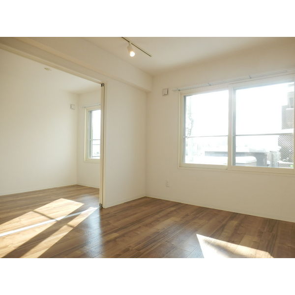 居室・リビング　広いリビング☆