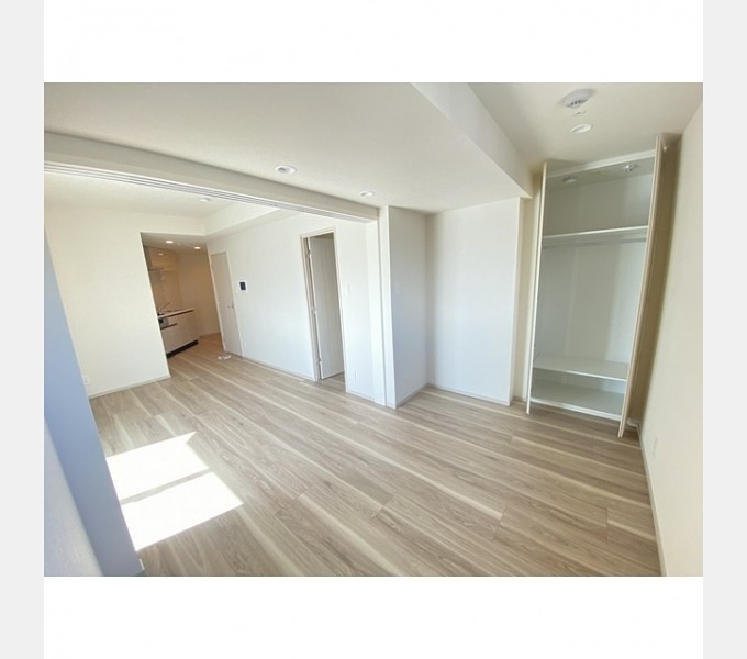 居室・リビング　11.8帖の広々としたフローリングのお部屋です☆