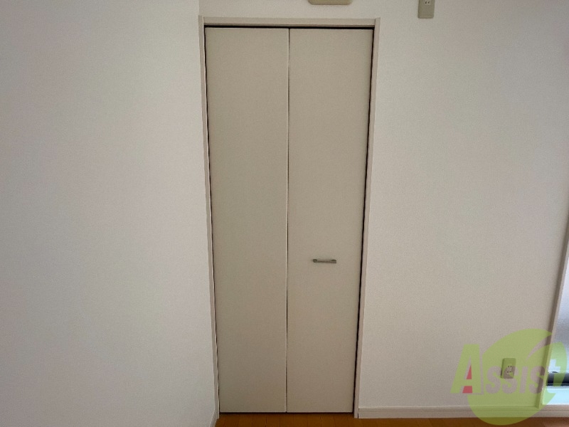 収納　収納はこちらをご利用下さい。中の様子が気になりますね。