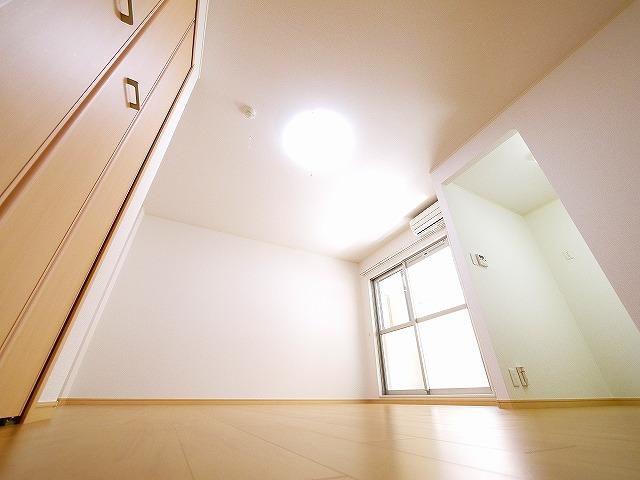 居室・リビング　使い勝手のいい洋室です