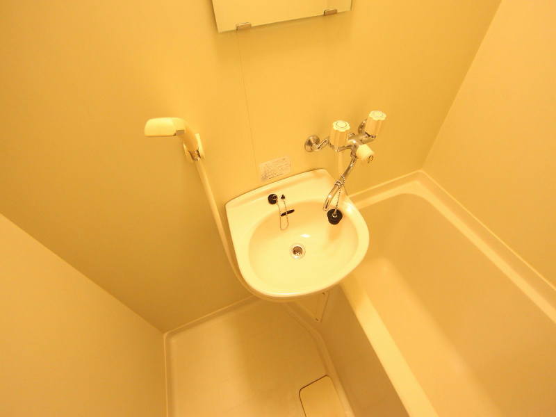 洗面設備　洗面台（バスルーム）