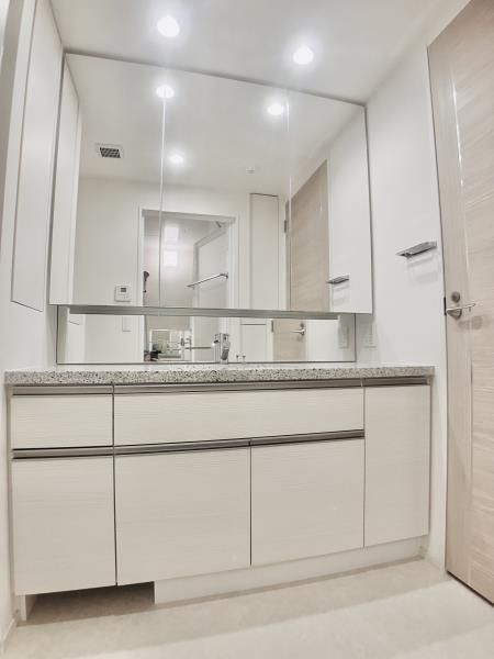 洗面設備　洗面所です