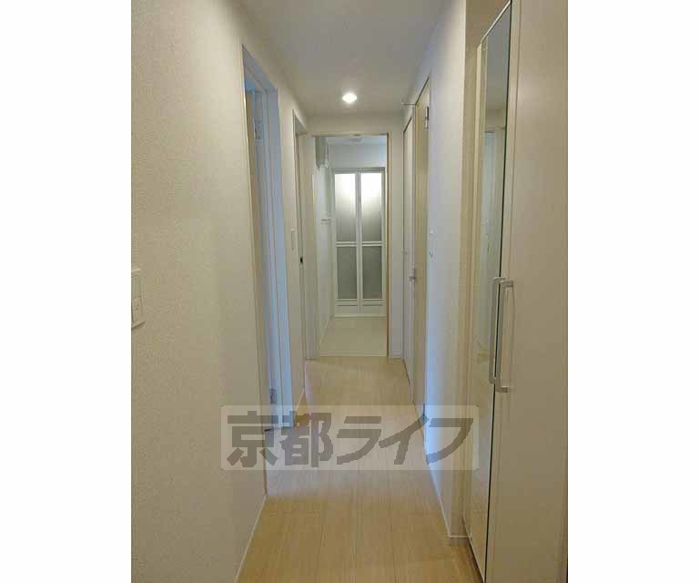 その他部屋・スペース　一直線の廊下です