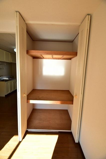 収納　色々しまえる収納棚♪