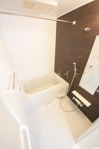 バス・シャワールーム　追い焚き付き！