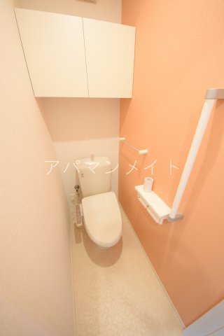 トイレ　ウォシュレット付きです！