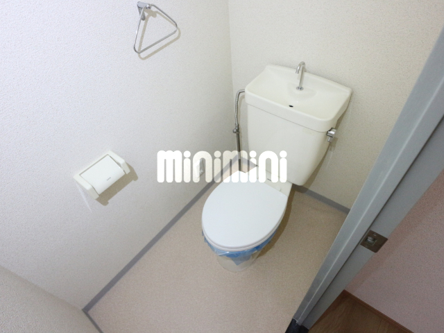 トイレ　別号室参考写真です