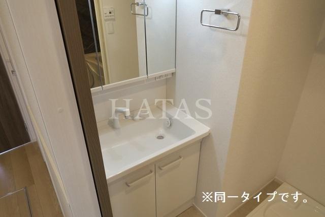 洗面設備　同型タイプの写真です