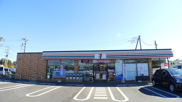 コンビニ　セブンイレブン（コンビニ）まで190m