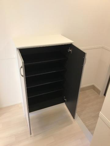 玄関　下足箱