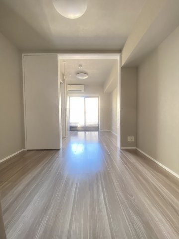 居室・リビング　別号室参考写真