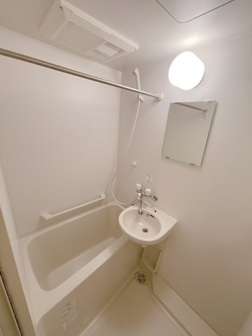 バス・シャワールーム　ゆったり過ごせるお風呂です