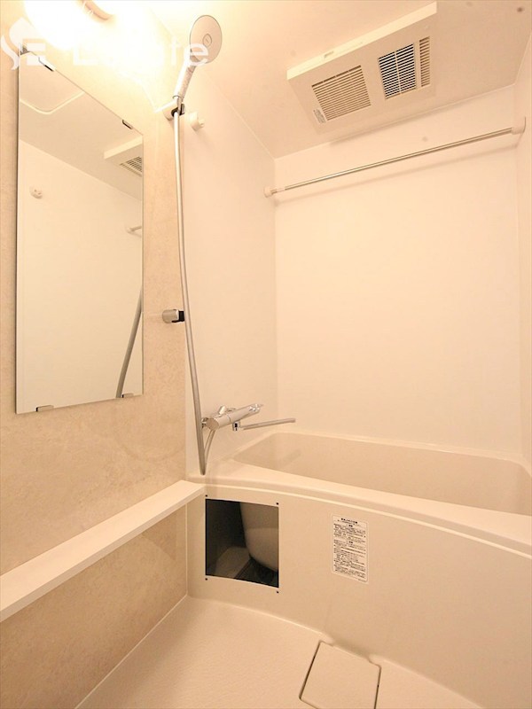 バス・シャワールーム　バスルーム