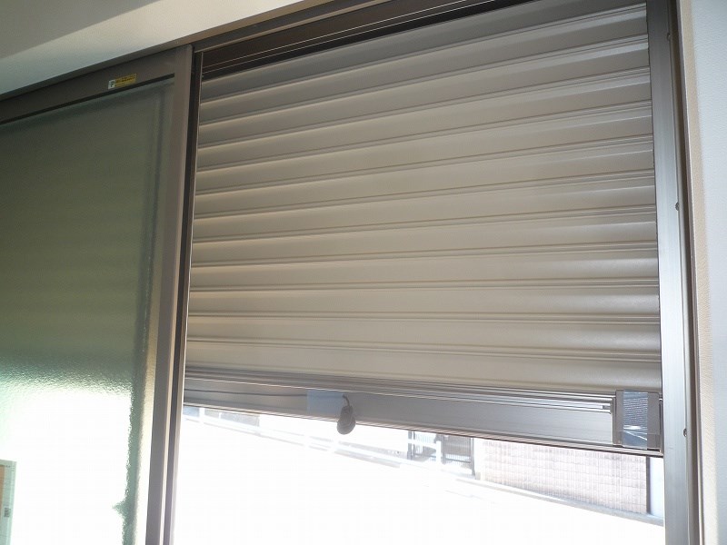 セキュリティ　１Ｆはシャッター付で安心です♪