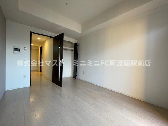 居室・リビング　居室によりカラープランが異なります。