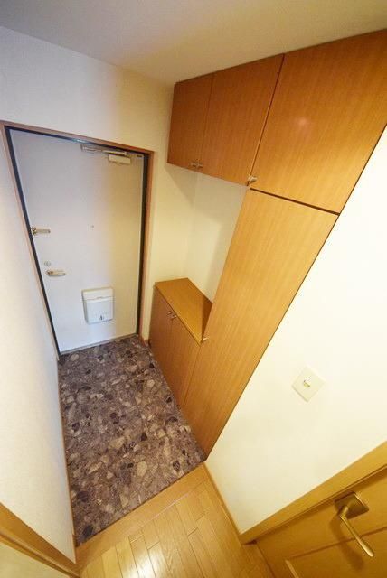 玄関　★お得な礼金なし★