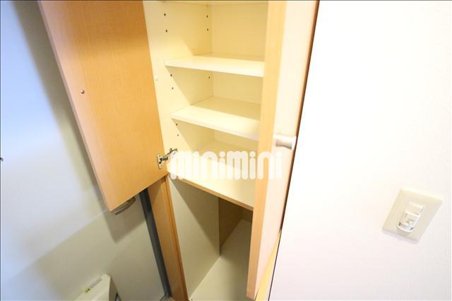 玄関　大きなシューズボックス