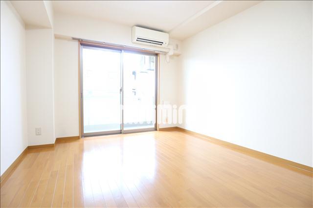 居室・リビング　洋間