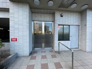 エントランス　マンション入り口です