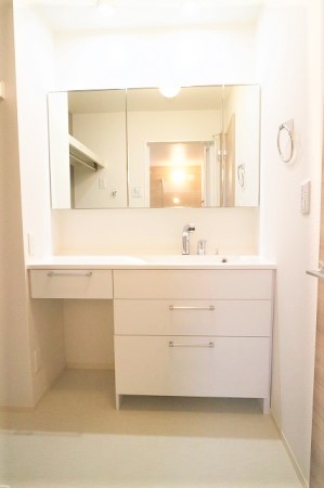 洗面設備　同仕様