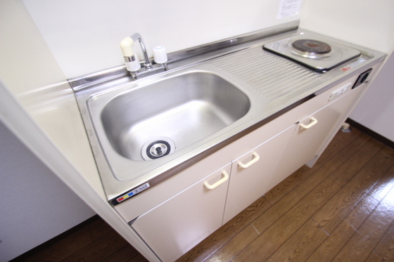 キッチン　※別部屋の写真ですｂ