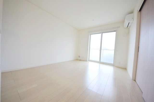 居室・リビング　～明るい室内～