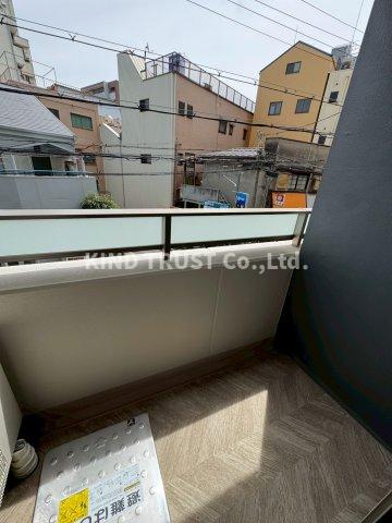 バルコニー　陽当たり良好なバルコニーです