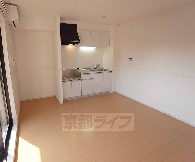 居室・リビング　日当たり良好。使いやすいリビングです。