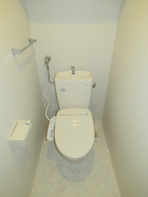 トイレ　いつも清潔・ウォシュレット完備しています♪