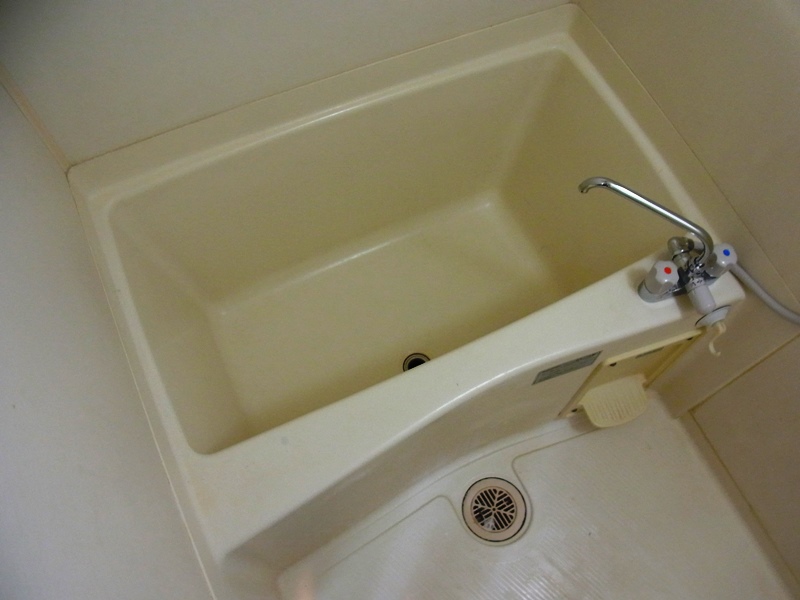 バス・シャワールーム　シンプルで清潔感のある浴室です♪