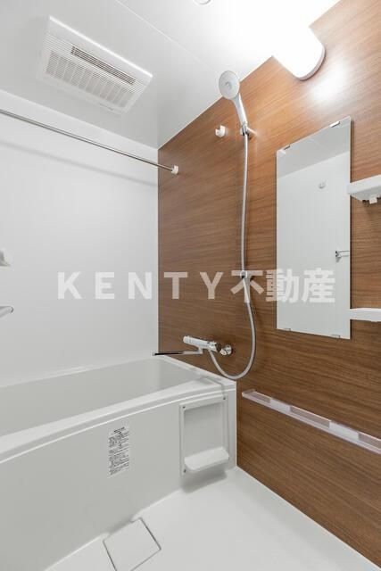 バス・シャワールーム　お風呂です