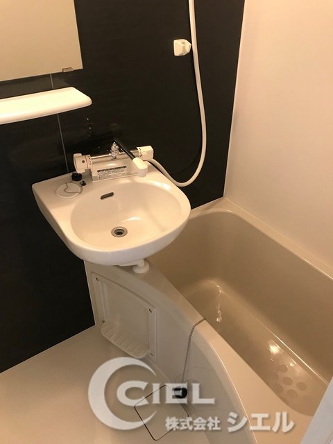 バス・シャワールーム　バスルーム