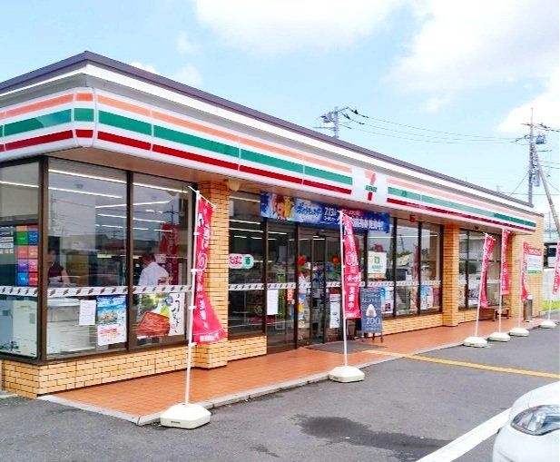 コンビニ　セブンイレブン草加谷塚バイパス店（コンビニ）まで40m
