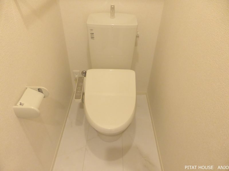 トイレ　同物件別部屋