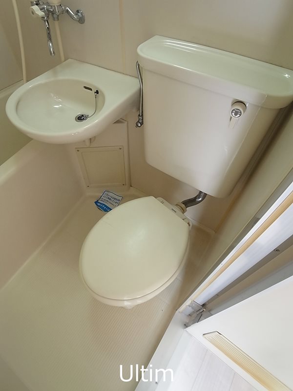 トイレ　別の部屋の写真