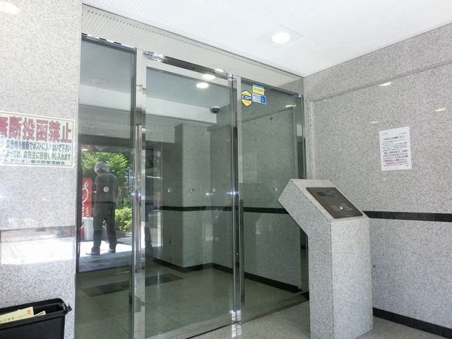 エントランス　★オートロック付き★宅配ＢＯＸあり★