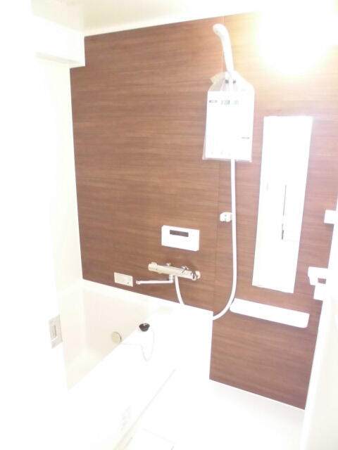 バス・シャワールーム　追焚機能付きバスルーム